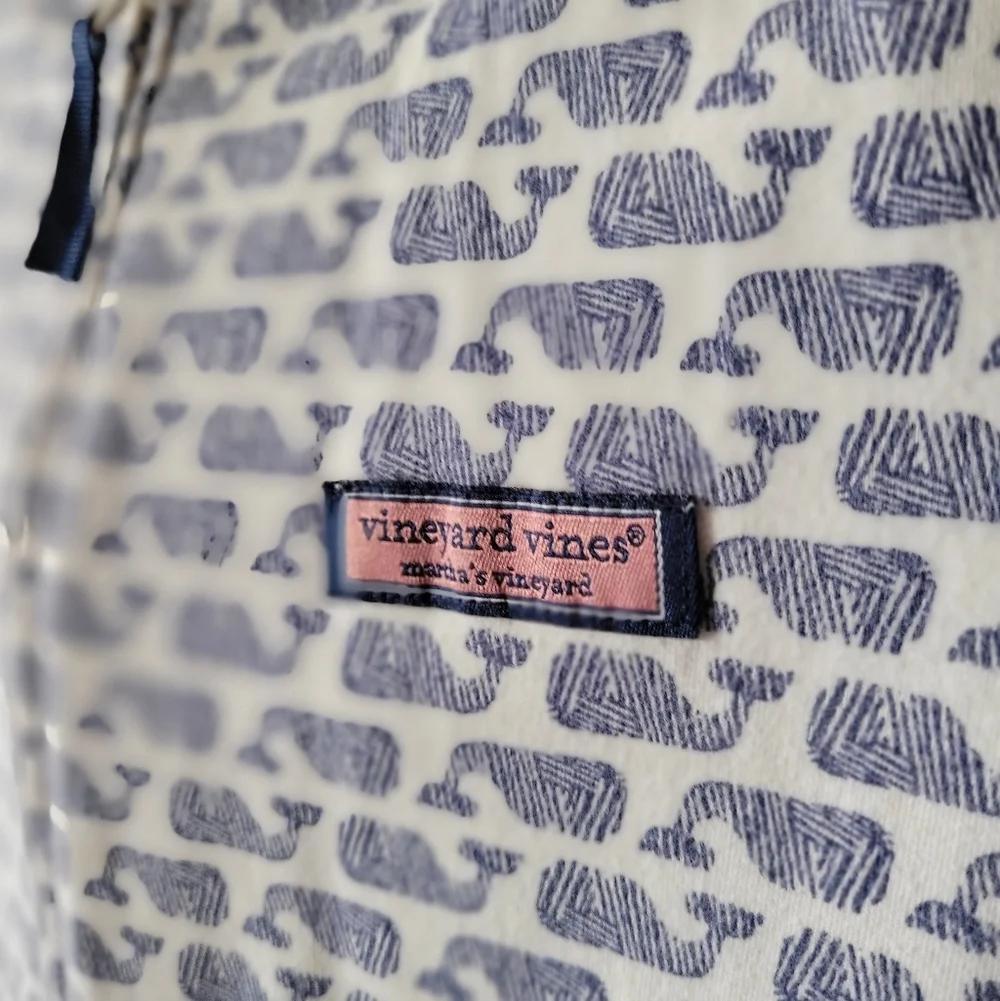 Vineyard Vines Blue and White Elephant Print Reversible Sherpa Jacket‎ Girls 10